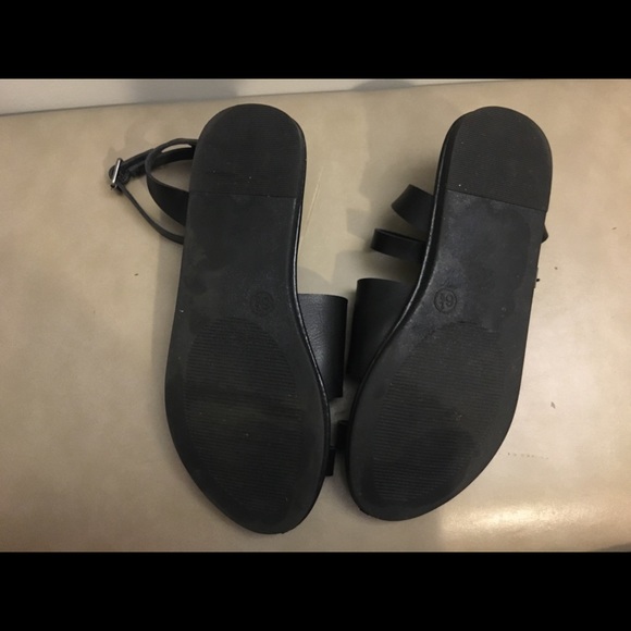 Black strappy sandals universal threads - Picture 3 of 5